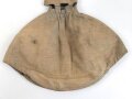 1.Weltkrieg, feldgrauer Überzug für eine Pickelhaube für Offiziere. Getragen, guter Gesamtzustand, wendbare Variante mit rotem Manöverband