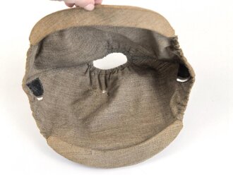 1.Weltkrieg, feldgrauer Überzug Modell 1915 ( zweiteilig )  für eine Pickelhaube . Aussen etwas ausgeschossen, das Oberteil fehlt