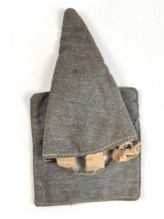 1.Weltkrieg, Oberteil für einen feldgrauen Überzug Modell 1915 ( zweiteilig )  für eine Pickelhaube .  Defekt