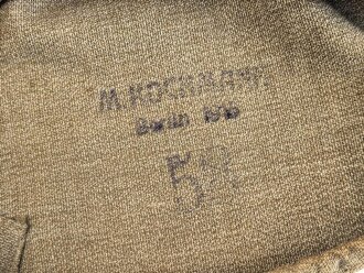 1.Weltkrieg, feldgrauer Überzug für eine Pickelhaube für Mannschaften der Artillerie. Die Haken grösstenteils fehlend, Herstellerstempel von 1916