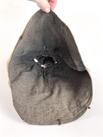 1.Weltkrieg, wendbarer - feldgrau/ weißer - Überzug für eine Pickelhaube für Mannschaften . Stark getragenes Stück. Rarität