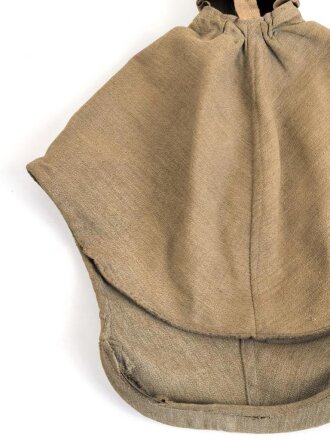 1.Weltkrieg, feldgrauer Überzug für einen  Helm der Kürassiere oder Jäger zu Pferd. Getragenes Stück in gutem Gesamtzustand