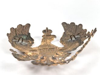 Preußen, Emblem für eine Pickelhaube für Mannschaften. Messing vergoldet, Befestigungsabstand etwa 74mm