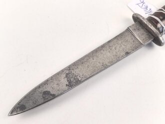 Kampfmesser / Stiefelmesser Wehrmacht. Hersteller "PUMA Solingen" Scheide fehlt