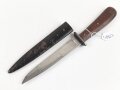 Kampfmesser / Stiefelmesser Wehrmacht. "PUMA Solingen" ohne Herstellermarkierung. Scheide Originallack