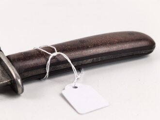 Kampfmesser / Stiefelmesser Wehrmacht. Hersteller "PUMA Solingen" Scheide Originallack