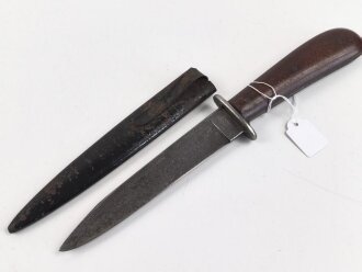 Kampfmesser / Stiefelmesser Wehrmacht. Hersteller "PUMA Solingen" Scheide Originallack