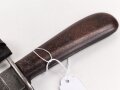 Kampfmesser / Stiefelmesser Wehrmacht. Hersteller "PUMA Solingen" Scheide Originallack
