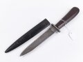 Kampfmesser / Stiefelmesser Wehrmacht. Hersteller "PUMA Solingen" Scheide Originallack