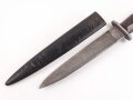 Kampfmesser / Stiefelmesser Wehrmacht. Hersteller "PUMA Solingen" Scheide Originallack