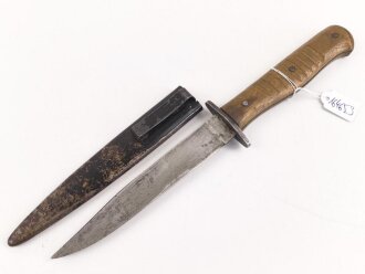 Kampfmesser / Stiefelmesser Wehrmacht. "Bowieklinge" Scheide Originallack