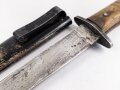 Kampfmesser / Stiefelmesser Wehrmacht. "Bowieklinge" Scheide Originallack