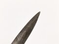 Kampfmesser / Stiefelmesser Wehrmacht. Hersteller " F.W.Höller Solingen" ,  Scheide Originallack, Klingenspitze abgebrochen