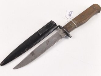 Kampfmesser / Stiefelmesser Wehrmacht. "Bowieklinge" Scheide Originallack