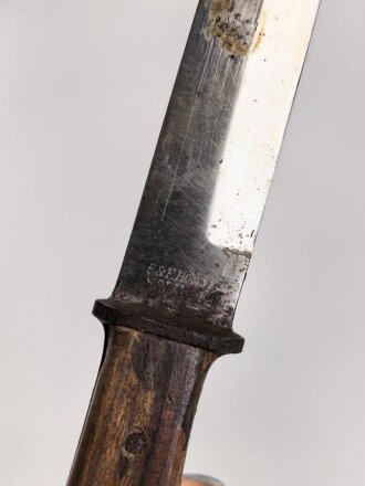 Kampfmesser / Stiefelmesser Wehrmacht. Hersteller " E. & F. Hörster Solingen" ,  Scheide Originallack