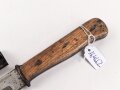Kampfmesser / Stiefelmesser Wehrmacht. Hersteller " E. & F. Hörster Solingen" ,  Scheide Originallack