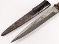Kampfmesser / Stiefelmesser Wehrmacht. Hersteller " E. & F. Hörster Solingen" ,  Scheide Originallack