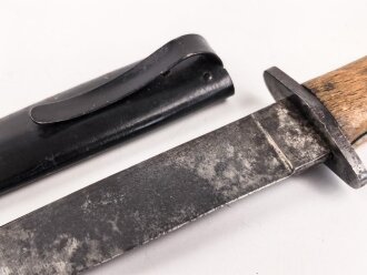 Kampfmesser / Stiefelmesser Wehrmacht. "Bowieklinge" Scheide Originallack