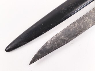 Kampfmesser / Stiefelmesser Wehrmacht. "Bowieklinge" Scheide Originallack