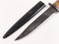 Kampfmesser / Stiefelmesser Wehrmacht. "Bowieklinge" Scheide Originallack