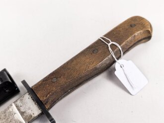 Kampfmesser / Stiefelmesser Wehrmacht. "Bowieklinge" Scheide Originallack