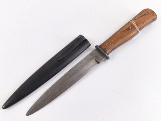 Kampfmesser / Stiefelmesser Wehrmacht. Hersteller "Eickhorn Solingen" ,  Scheide Originallack