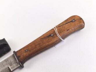 Kampfmesser / Stiefelmesser Wehrmacht. Hersteller "Eickhorn Solingen" ,  Scheide Originallack
