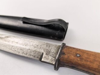 Kampfmesser / Stiefelmesser Wehrmacht. Hersteller "Eickhorn Solingen" ,  Scheide Originallack