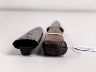Kampfmesser / Stiefelmesser Wehrmacht. Hersteller "Eickhorn Solingen" ,  Scheide Originallack