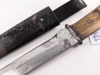 Kampfmesser / Stiefelmesser Wehrmacht. Leicht beschliffene Klinge,  Scheide Originallack