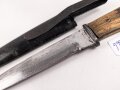 Kampfmesser / Stiefelmesser Wehrmacht. Leicht beschliffene Klinge,  Scheide Originallack
