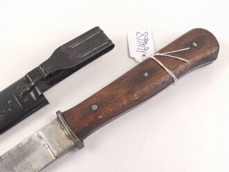 Kampfmesser / Stiefelmesser Wehrmacht. "Bowieklinge" Scheide Originallack