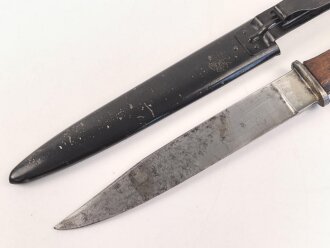 Kampfmesser / Stiefelmesser Wehrmacht. "Bowieklinge" Scheide Originallack