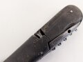 Kampfmesser / Stiefelmesser Wehrmacht. Seltene Ausführung mit Werkzeugen im Griff. Stark getragen, die Klinge stark beschliffen, Scheide originallack
