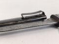 Kampfmesser / Stiefelmesser Wehrmacht. Seltene Ausführung mit Werkzeugen im Griff. Stark getragen, die Klinge stark beschliffen, Scheide originallack