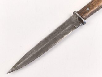 Kampfmesser / Stiefelmesser Wehrmacht. Hersteller " TIGER Solingen" Scheide fehlt