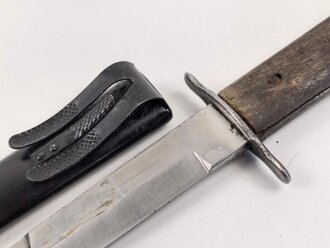 Kampfmesser / Stiefelmesser Luftwaffe. Saubere Klinge mit Luftwaffenabnahme, Scheide Originallack