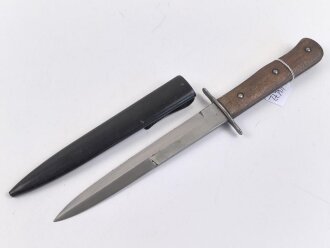 Kampfmesser / Stiefelmesser Luftwaffe. Saubere Klinge mit Luftwaffenabnahme, Scheide Originallack