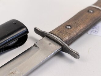 Kampfmesser / Stiefelmesser Luftwaffe. Saubere Klinge mit Luftwaffenabnahme, Scheide Originallack