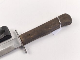 Kampfmesser / Stiefelmesser Luftwaffe. Saubere Klinge mit Luftwaffenabnahme, Scheide Originallack
