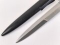 Kampfmesser / Stiefelmesser Luftwaffe. Saubere Klinge mit Luftwaffenabnahme, Scheide Originallack