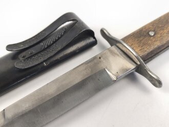 Kampfmesser / Stiefelmesser Luftwaffe. Saubere Klinge mit Luftwaffenabnahme, Scheide Originallack