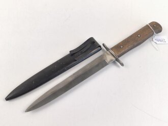 Kampfmesser / Stiefelmesser Luftwaffe. Saubere Klinge mit Luftwaffenabnahme, Scheide Originallack