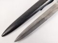 Kampfmesser / Stiefelmesser Luftwaffe. Saubere Klinge mit Luftwaffenabnahme, Scheide Originallack
