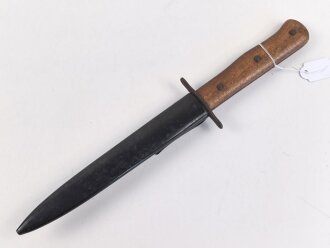 Kampfmesser / Stiefelmesser Luftwaffe. Leicht beschliffene Klinge mit Hersteller ? " W", Scheide Originallack