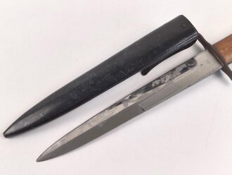 Kampfmesser / Stiefelmesser Luftwaffe. Leicht beschliffene Klinge mit Hersteller ? " W", Scheide Originallack