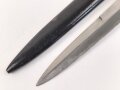 Kampfmesser / Stiefelmesser Luftwaffe. Leicht beschliffene Klinge mit Hersteller ? " W", Scheide Originallack