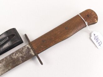 Kampfmesser / Stiefelmesser Luftwaffe. Leicht schartige Klinge mit Hersteller ? " W", Scheide Originallack