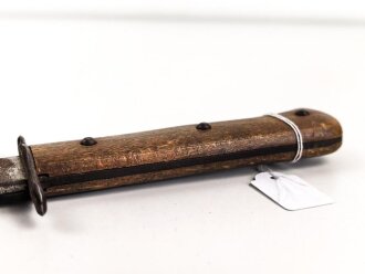 Kampfmesser / Stiefelmesser Luftwaffe. Leicht schartige Klinge mit Hersteller ? " W", Scheide Originallack