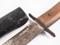 Kampfmesser / Stiefelmesser Luftwaffe. Leicht schartige Klinge mit Hersteller ? " W", Scheide Originallack